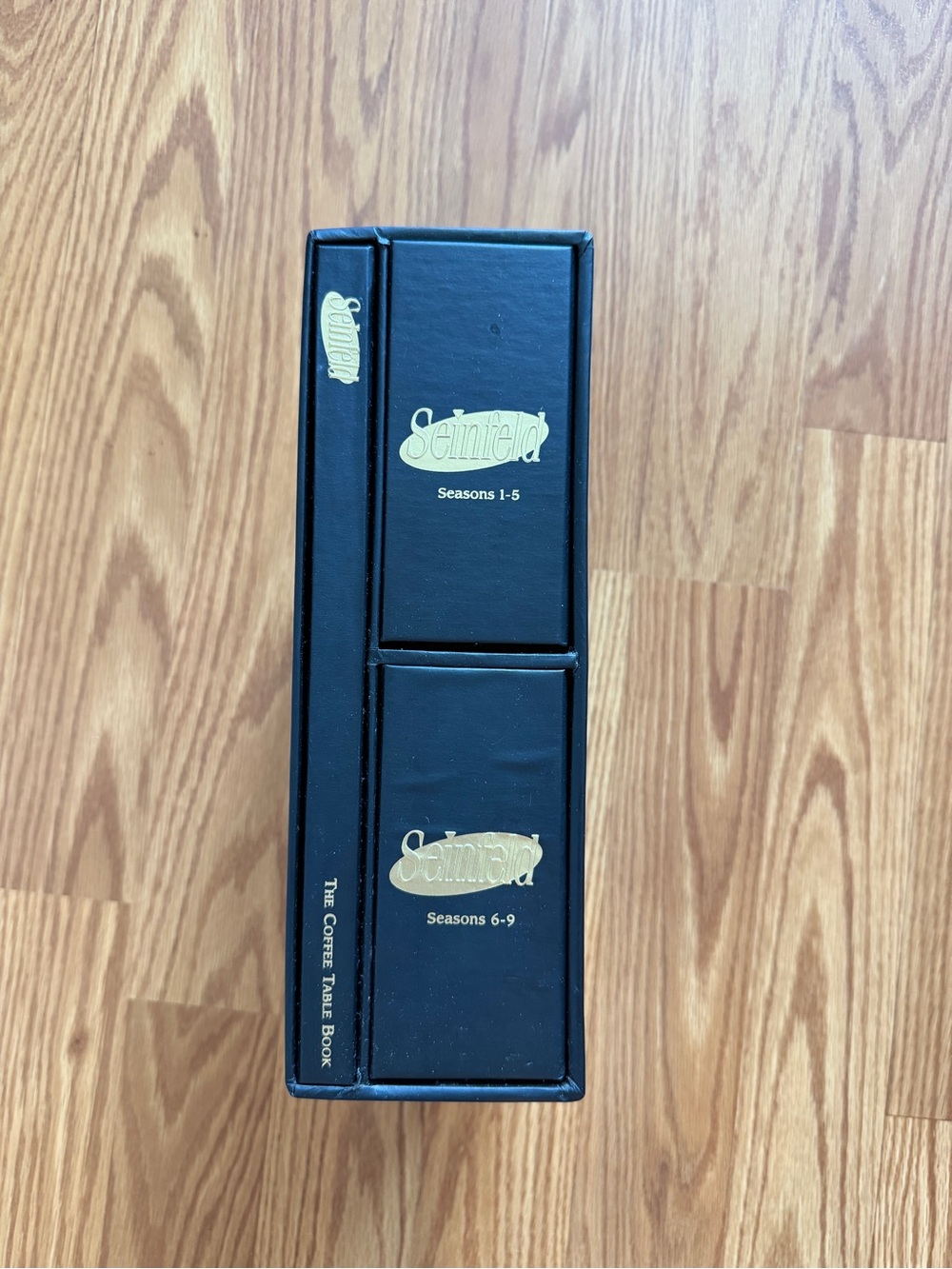 Seinfeld The Complete Series Box Set - Black with Collector’s Edition Book - Picture 4 of 4